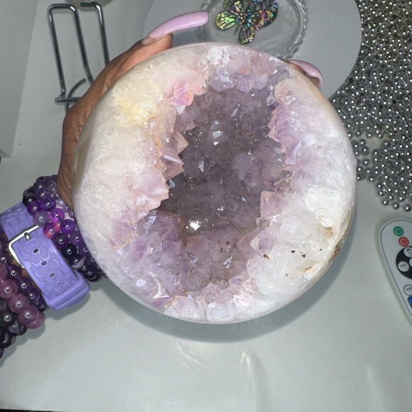 Like this post to be notified when I go live! Louboutin and Friends! - Picture 9 of 17